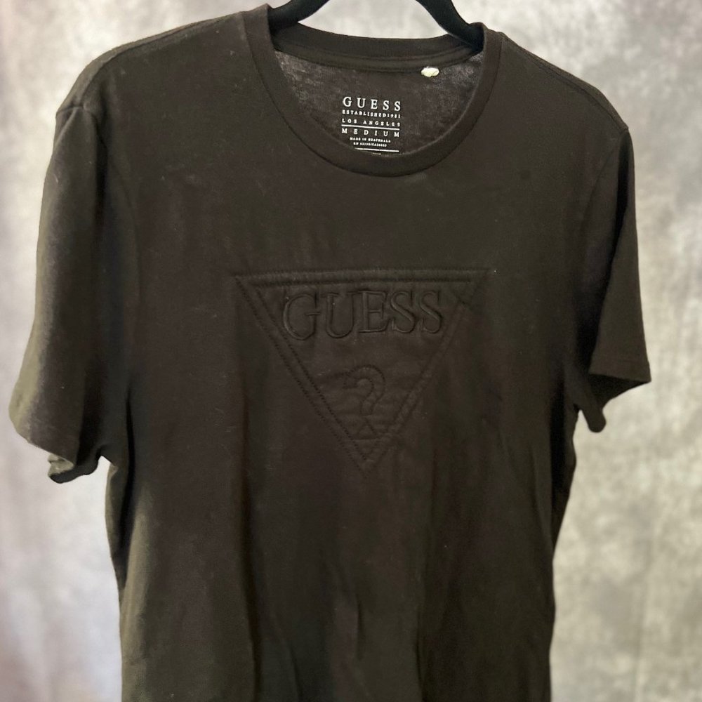Guess Black T-Shirt w Black Embroidered Logo